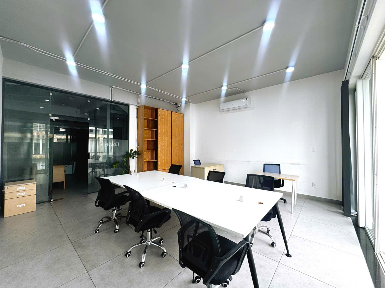 TẦNG 3 (MẶT TRƯỚC) - 40M2 - VIEW BAN CÔNG THOÁNG ĐÃNG, CÓ SẴN NỘI THẤT CƠ BẢN - Số 34 Đường B4, KĐT Sala, phường An Khánh, TP. Hồ Chí Minh