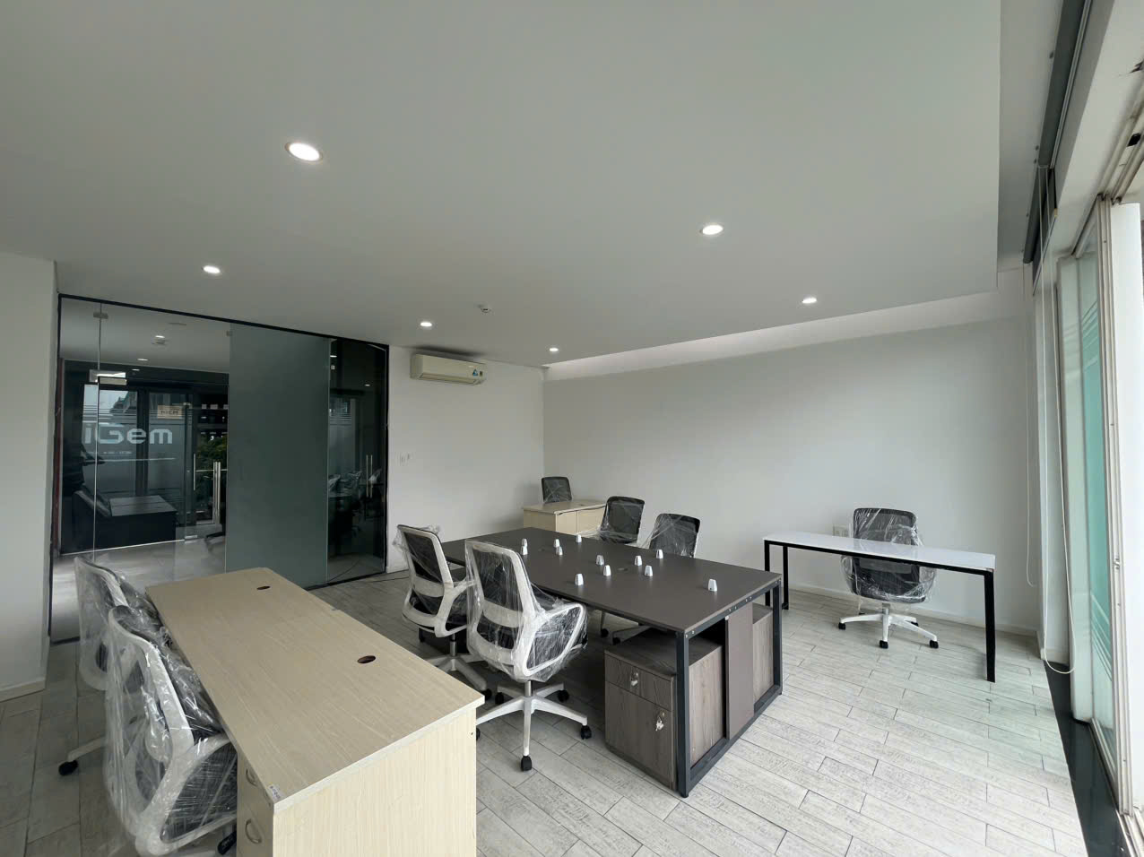 TẦNG 2 – 40M2 – NỘI THẤT CƠ BẢN, VIEW BAN CÔNG THOÁNG ĐÃNG – Số 1 Đường 10, Khu đô thị Sala, phường An Khánh, TP. Hồ Chí Minh
